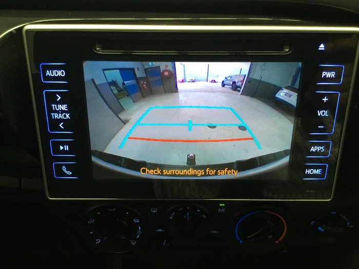 2017 Toyota Hilux SR