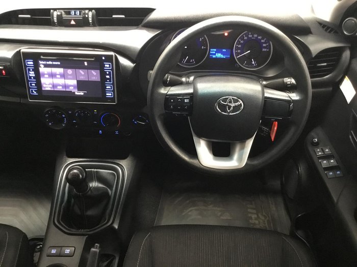 2017 Toyota Hilux SR
