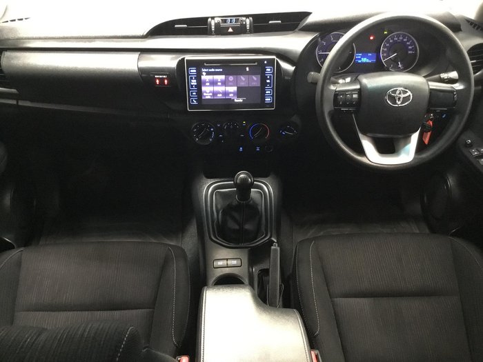 2017 Toyota Hilux SR