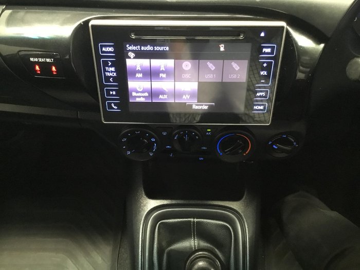 2017 Toyota Hilux SR