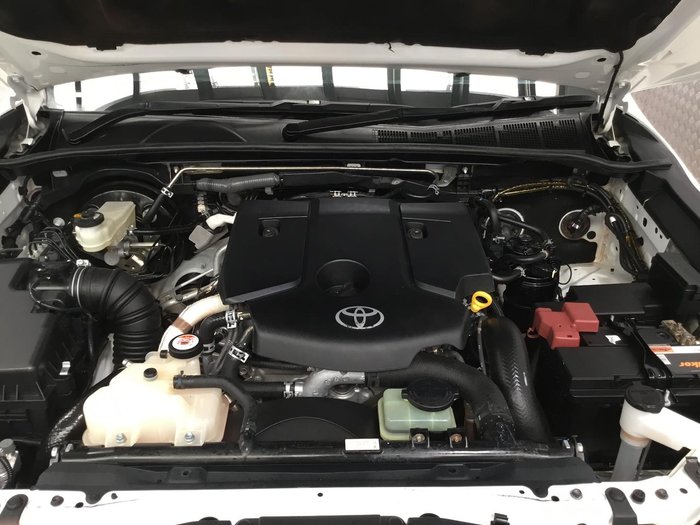 2017 Toyota Hilux SR