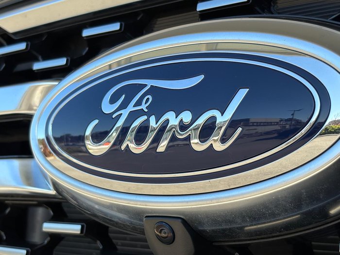 2024 Ford Everest Platinum