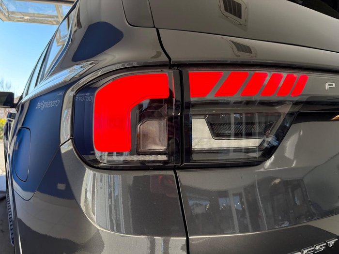 2024 Ford Everest Platinum