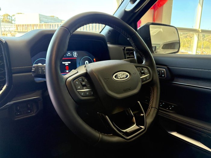 2024 Ford Everest Platinum