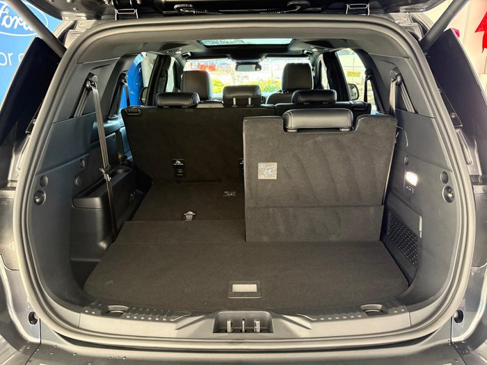 2024 Ford Everest Platinum