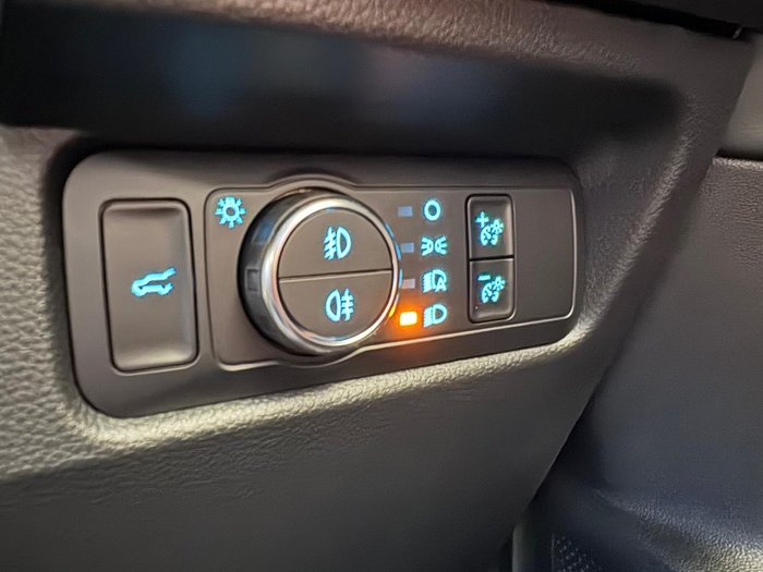 2024 Ford Everest Platinum