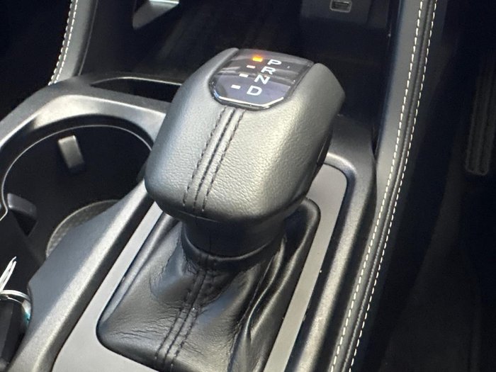 2024 Ford Everest Platinum