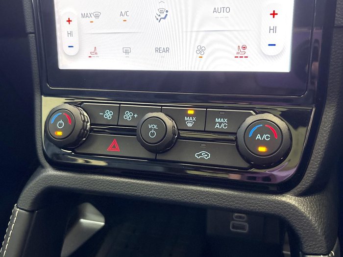 2024 Ford Everest Platinum