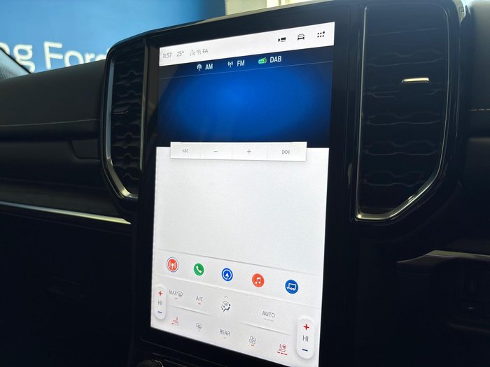 2024 Ford Everest Platinum