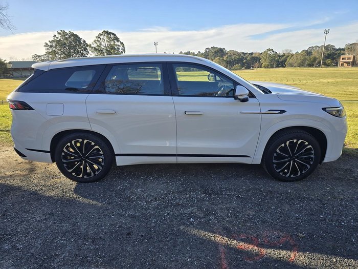 2025 Jaecoo J8 Track