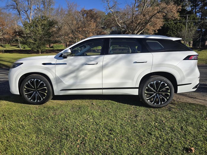 2025 Jaecoo J8 Track