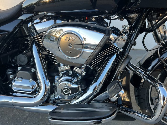 2025 Harley-davidson FLTRX ROAD GLIDE (117) Vivid Black