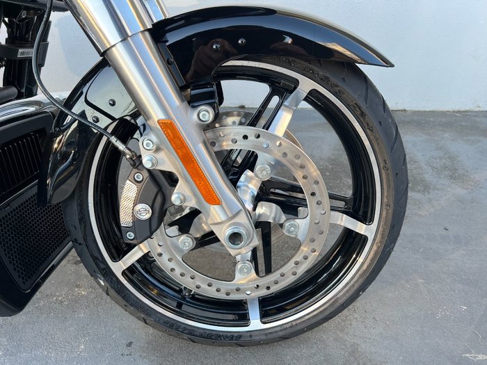 2025 Harley-davidson FLTRX ROAD GLIDE (117) Vivid Black