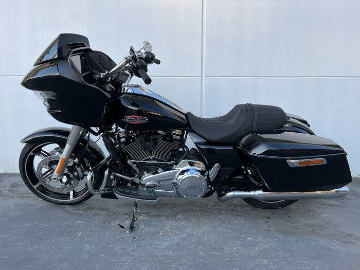 2025 Harley-davidson FLTRX ROAD GLIDE (117) Vivid Black
