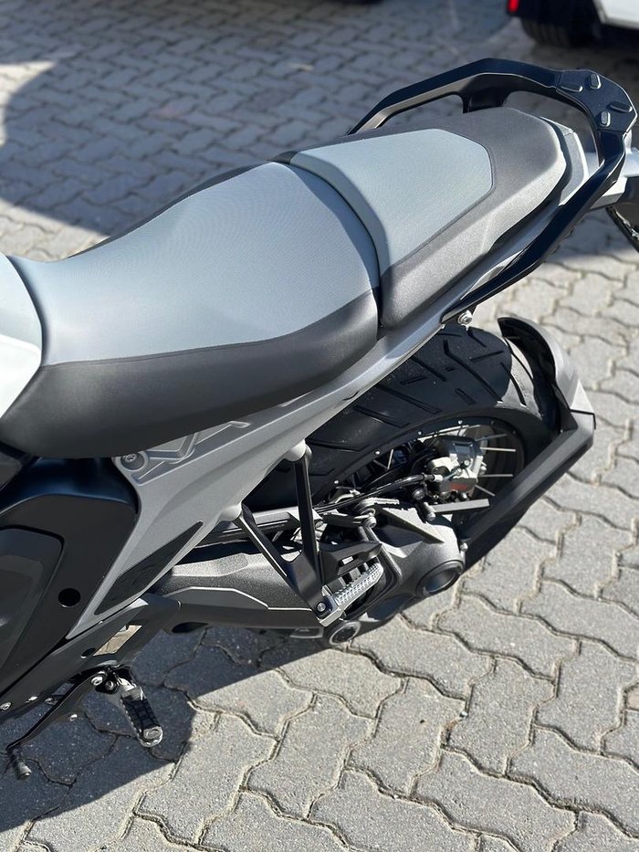 2025 BMW R 1300 GS Pure R 1300 White