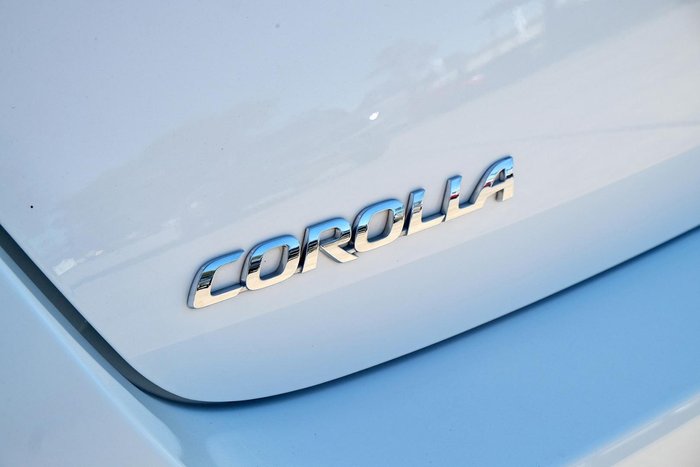 2018 Toyota Corolla Ascent ZRE182R Glacier White