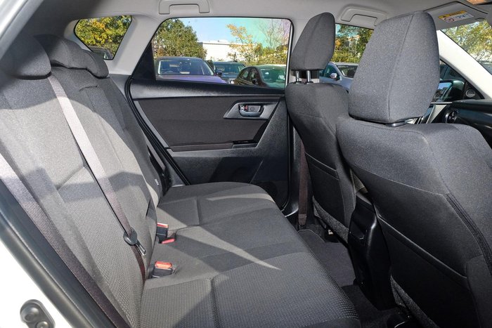 2018 Toyota Corolla Ascent ZRE182R Glacier White
