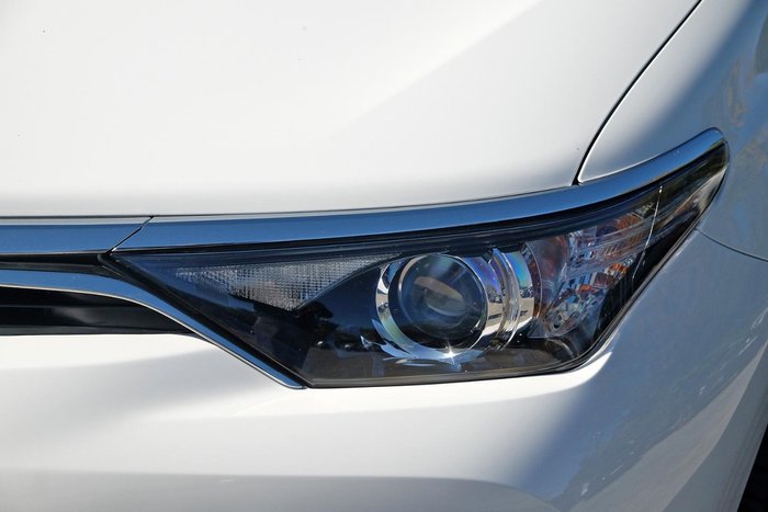 2018 Toyota Corolla Ascent ZRE182R Glacier White