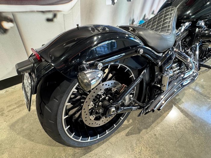 2017 Harley-Davidson Breakout 103 (FXSB) Softail Black