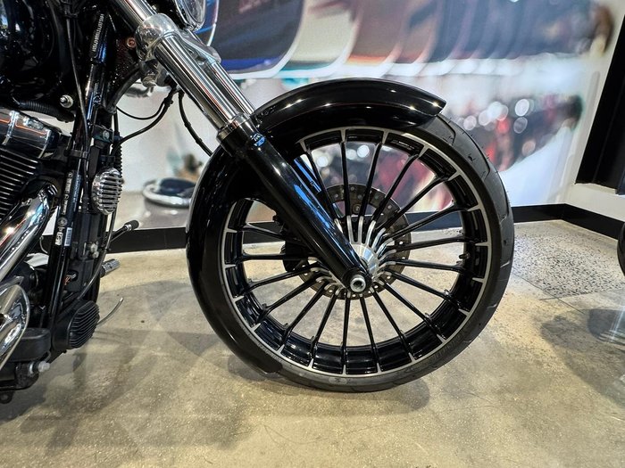 2017 Harley-Davidson Breakout 103 (FXSB) Softail Black