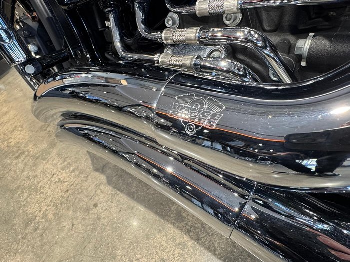 2017 Harley-Davidson Breakout 103 (FXSB) Softail Black
