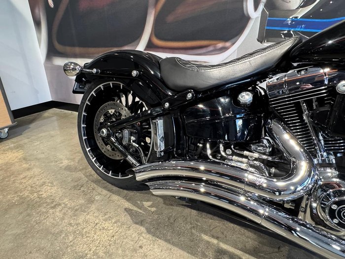 2017 Harley-Davidson Breakout 103 (FXSB) Softail Black