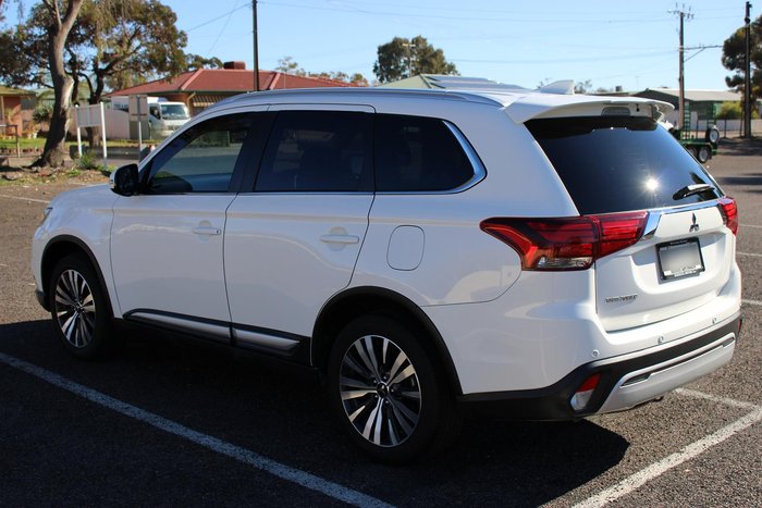 2020 Mitsubishi Outlander LS