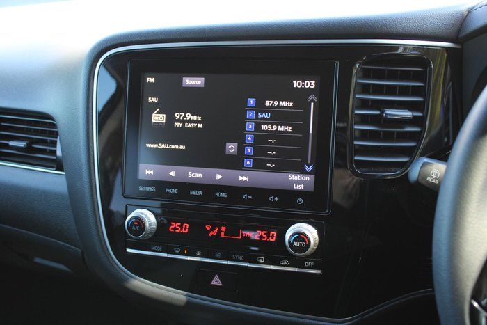 2020 Mitsubishi Outlander LS