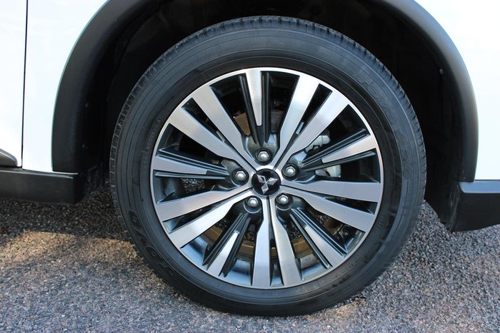 2020 Mitsubishi Outlander LS
