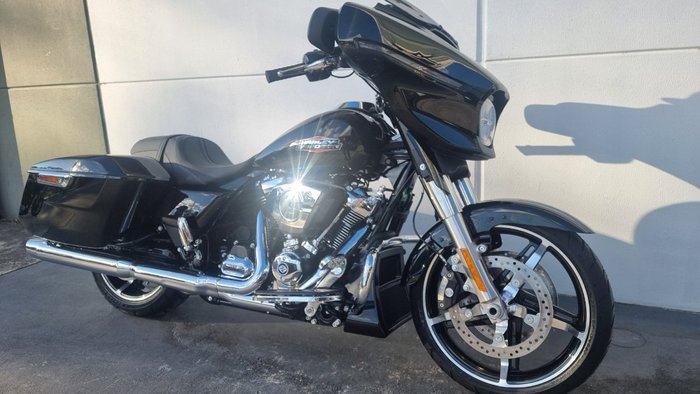 2025 Harley-davidson FLHX STREET GLIDE (117) Vivid Black