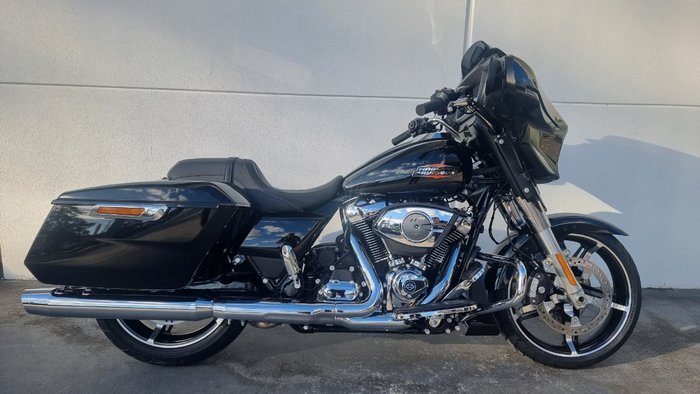 2025 Harley-davidson FLHX STREET GLIDE (117) Vivid Black