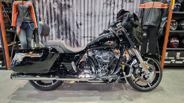 2025 Harley-davidson FLHX STREET GLIDE (117) Vivid Black