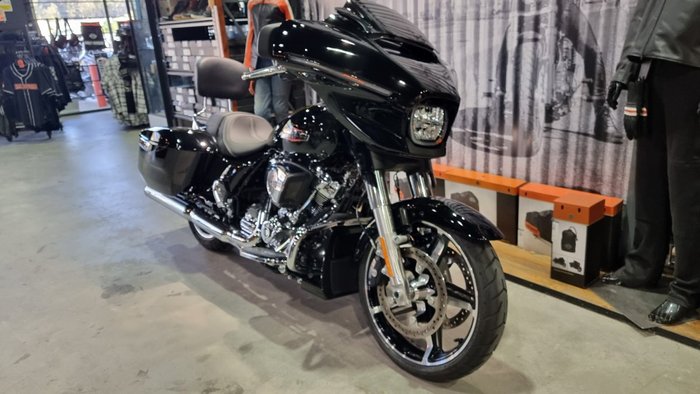 2025 Harley-davidson FLHX STREET GLIDE (117) Vivid Black