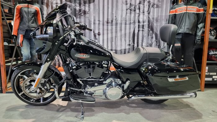 2025 Harley-davidson FLHX STREET GLIDE (117) Vivid Black