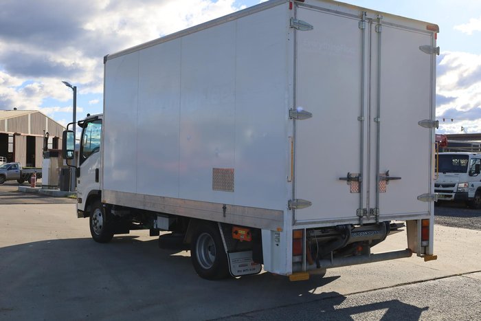 2021 Isuzu N Series NNR 45-150 Pantech White