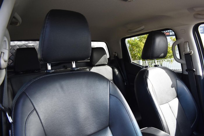 2019 Nissan Navara ST-X D23 Series 3 4X4 Dual Range Brilliant Silver