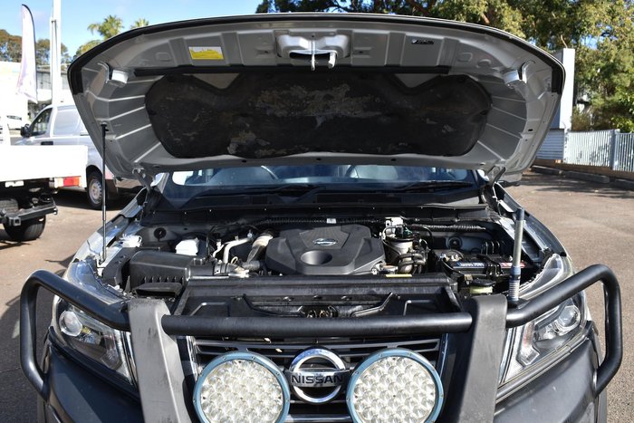 2019 Nissan Navara ST-X D23 Series 3 4X4 Dual Range Brilliant Silver
