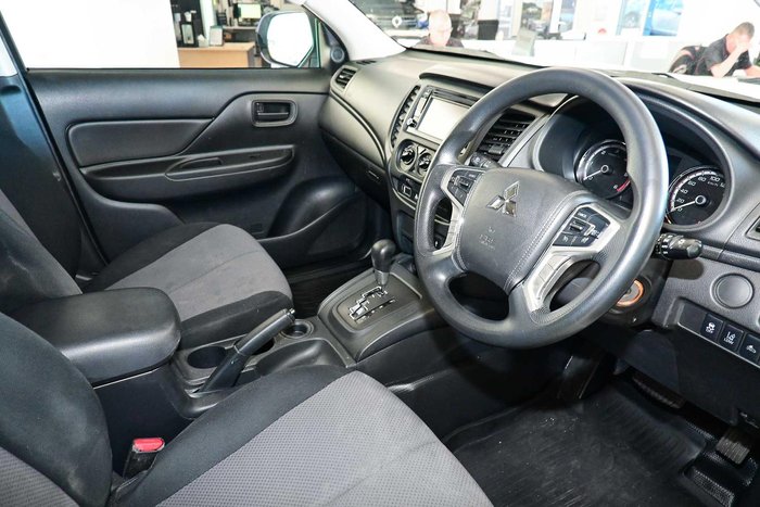 2021 Mitsubishi Triton GLX