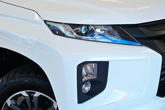 2021 Mitsubishi Triton GLX