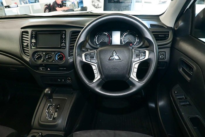 2021 Mitsubishi Triton GLX