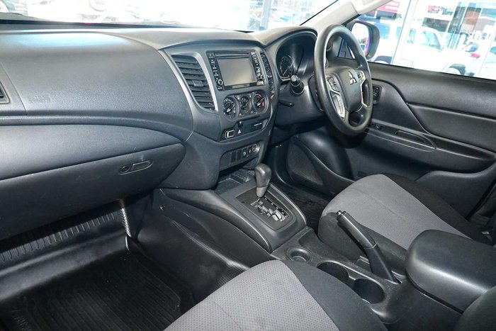 2021 Mitsubishi Triton GLX
