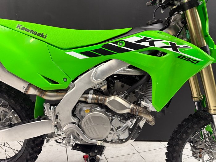 2025 Kawasaki 2025 Kawasaki KX252X FULL SIZE MOTOCROSS Green