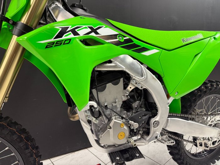 2025 Kawasaki 2025 Kawasaki KX252X FULL SIZE MOTOCROSS Green