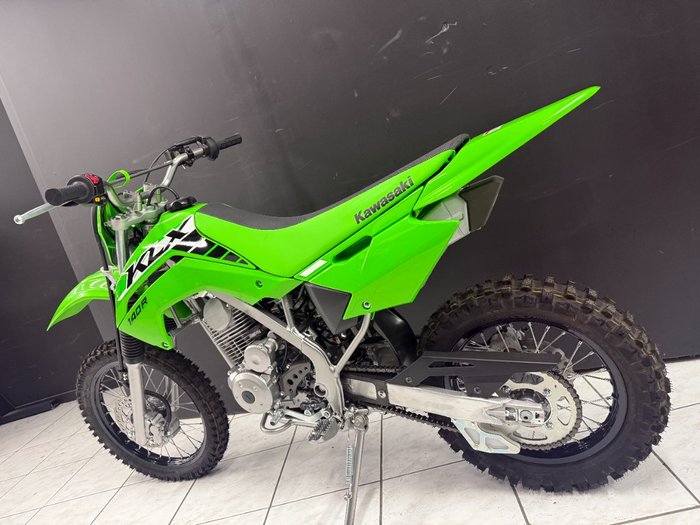 2025 Kawasaki KLX140R Green