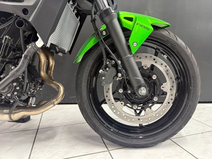 2025 Kawasaki Z500 Green