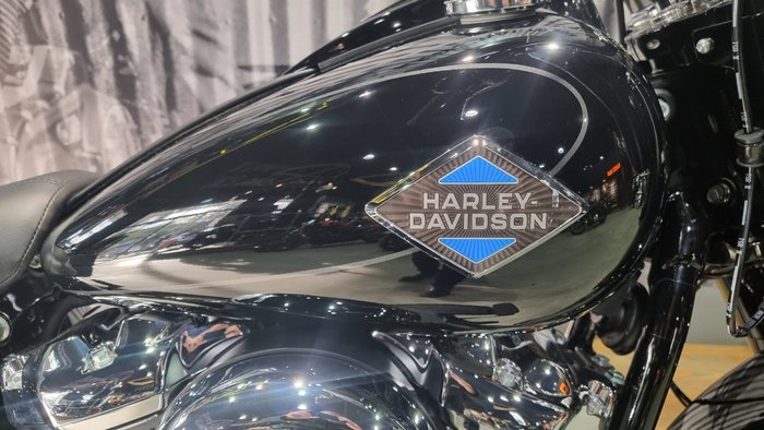 2025 Harley-davidson FLHC HERITAGE CLASSIC (117) Vivid Black