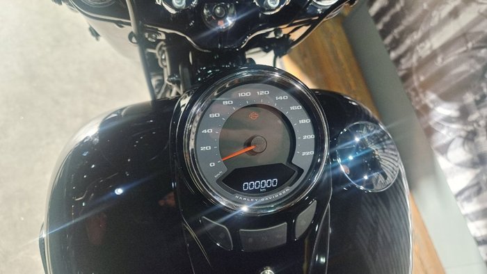 2025 Harley-davidson FLHC HERITAGE CLASSIC (117) Vivid Black