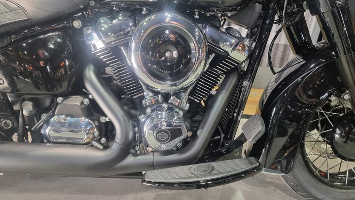 2025 Harley-davidson FLHC HERITAGE CLASSIC (117) Vivid Black