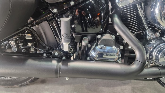 2025 Harley-davidson FLHC HERITAGE CLASSIC (117) Vivid Black