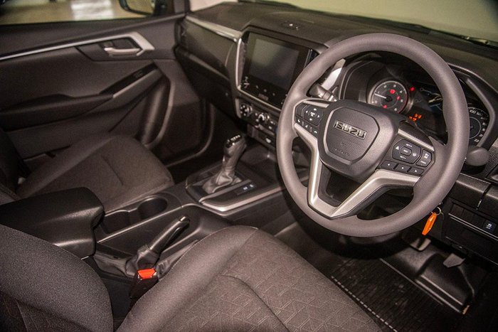 2025 Isuzu D-MAX LS-M